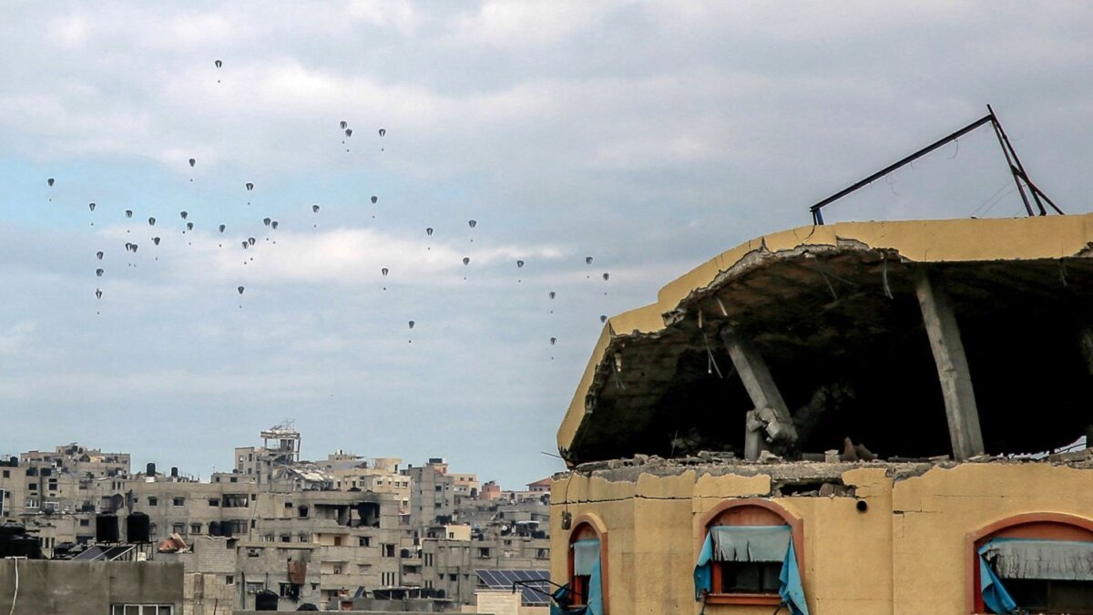 Airdropped aid kills at least 5 people in Gaza