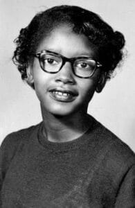 By The Visibility Project, Claudette Colvin - http://www.thevisibilityproject.com/2015/07/08/never-forget-020-claudette-colvin-refused-to-give-up-her-seat-long-before-rosa-parks/, Public Domain, https://commons.wikimedia.org/w/index.php?curid=53332770